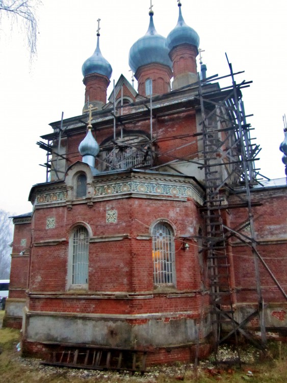 Церковь Казанской иконы Божией Матери, Филипповское (Бор, ГО, Нижегородская область). архитектурные детали, алтарная апсида