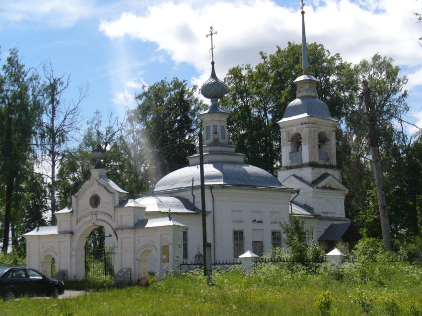 Солигалич. Церковь Петра и Павла. фасады