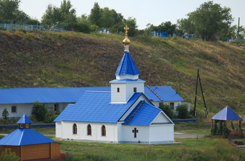 Кашпир. Подворье Сызранского Вознесенского монастыря. Церковь иконы Божией Матери 