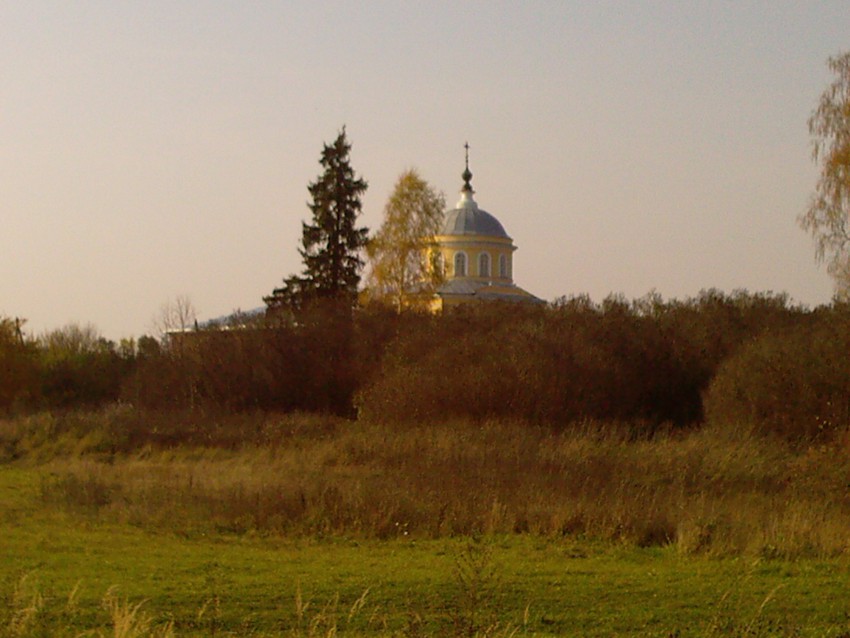 Церковь Воскресения Словущего, Красная Гора (Калининский район, Тверская область). общий вид в ландшафте