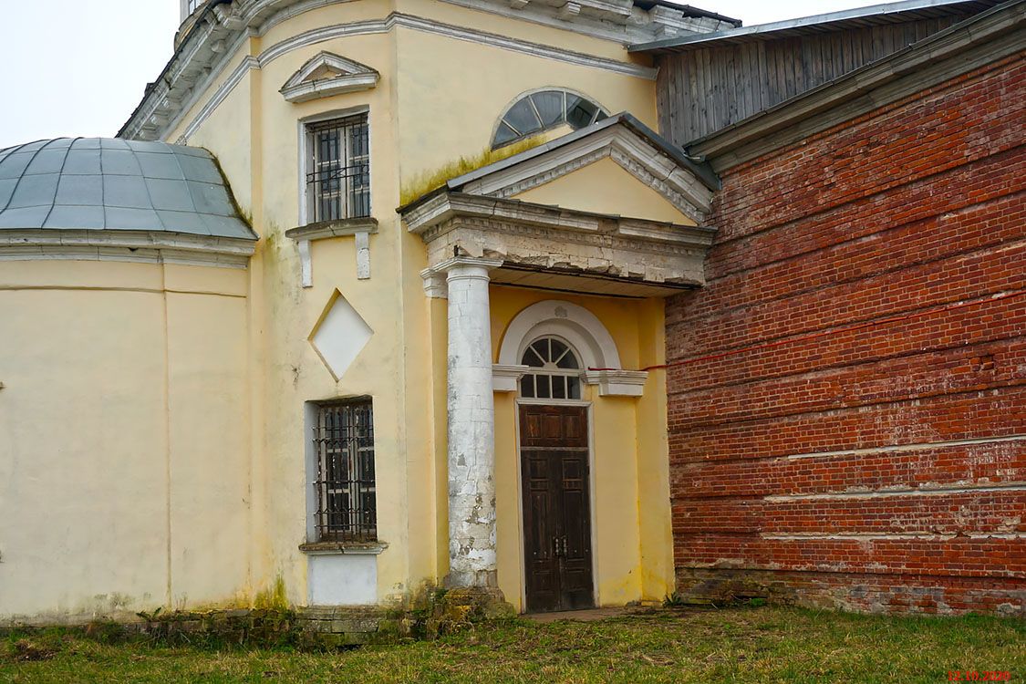 Церковь Воскресения Словущего, Красная Гора (Калининский район, Тверская область). архитектурные детали