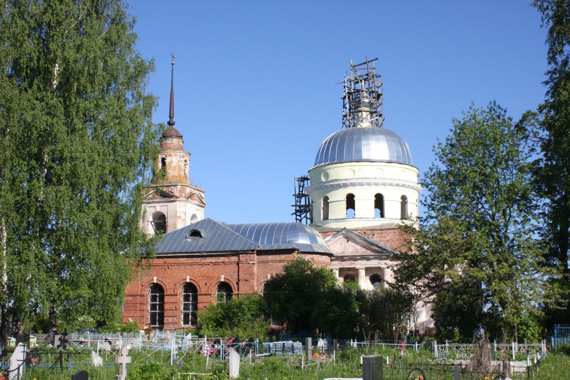 Бакунино, урочище. Церковь Троицы Живоначальной. фасады