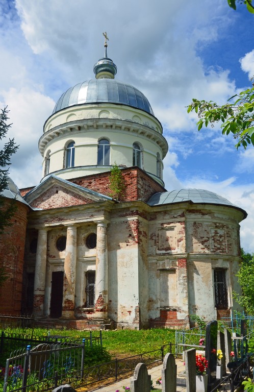 Церковь Троицы Живоначальной, Бакунино, урочище (Калининский район, Тверская область). архитектурные детали