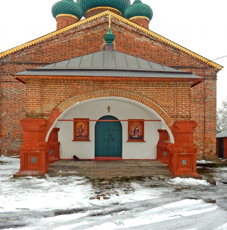 Церковь Сретения Владимирской иконы Божией Матери в Коровниках, Ярославль (Ярославль, город, Ярославская область). архитектурные детали
