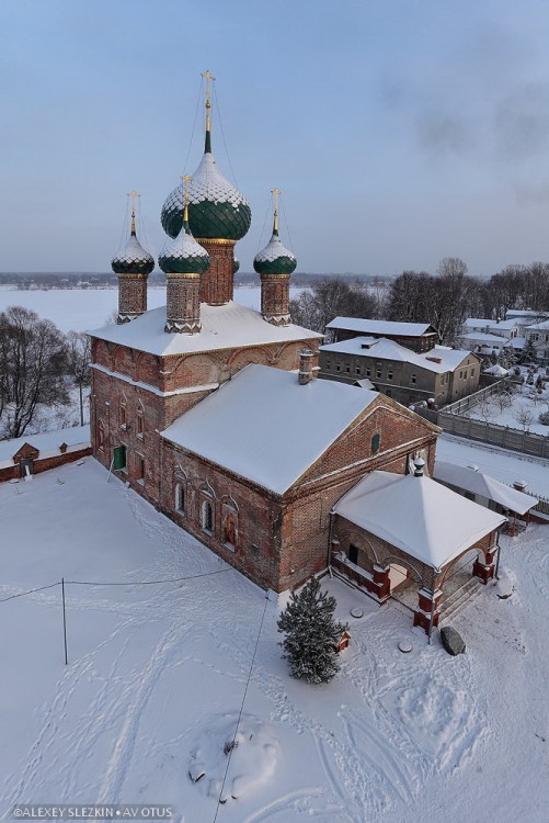 Ярославль. Церковь Сретения Владимирской иконы Божией Матери в Коровниках. фасады