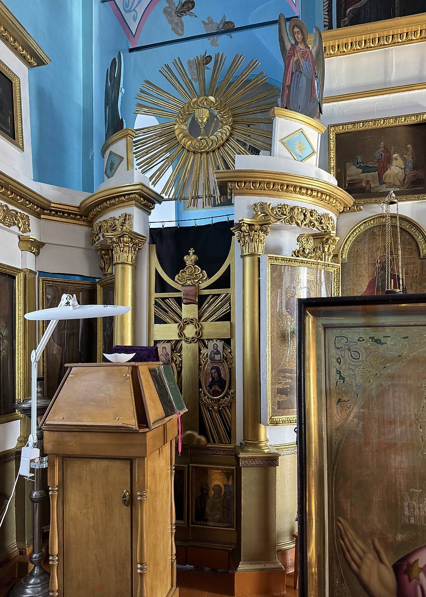 Левый придельный иконостас, интерьер и убранство. Церковь Николая Чудотворца, Гремячево (Кулебакский район, Нижегородская область)