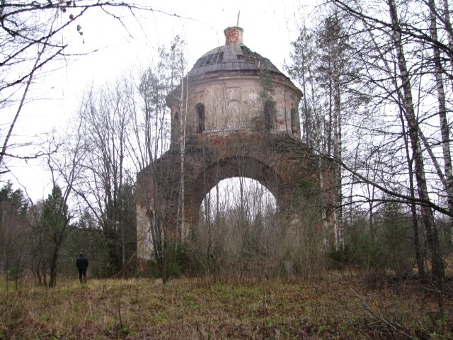 Холмец, погост. Церковь Михаила Архангела. фасады, Вид с востока