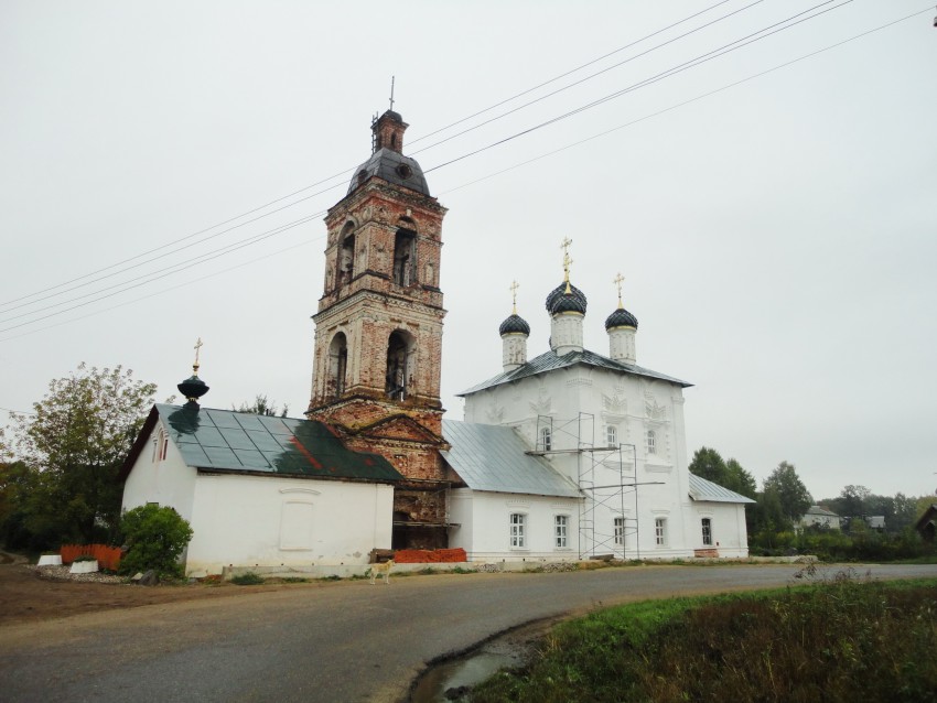 Церковь Казанской иконы Божией Матери, Сарафоново (Ярославский район, Ярославская область). общий вид в ландшафте