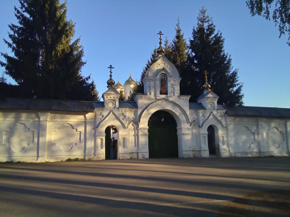 Троицкий Герасимо-Болдинский мужской монастырь, Болдино (Дорогобужский район, Смоленская область). дополнительная информация, Святые врата