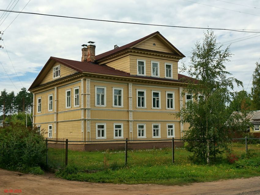 Паша. Церковь Александра Свирского при Доме милосердия. фасады