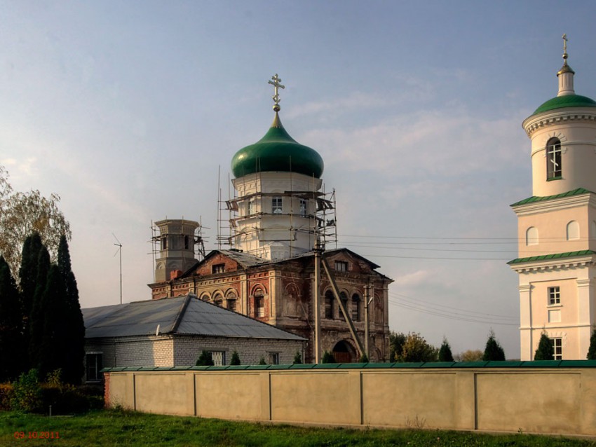 Троекурово. Троекуровский Дмитриевский Иларионовский женский монастырь. Церковь Илии Пророка. документальные фотографии