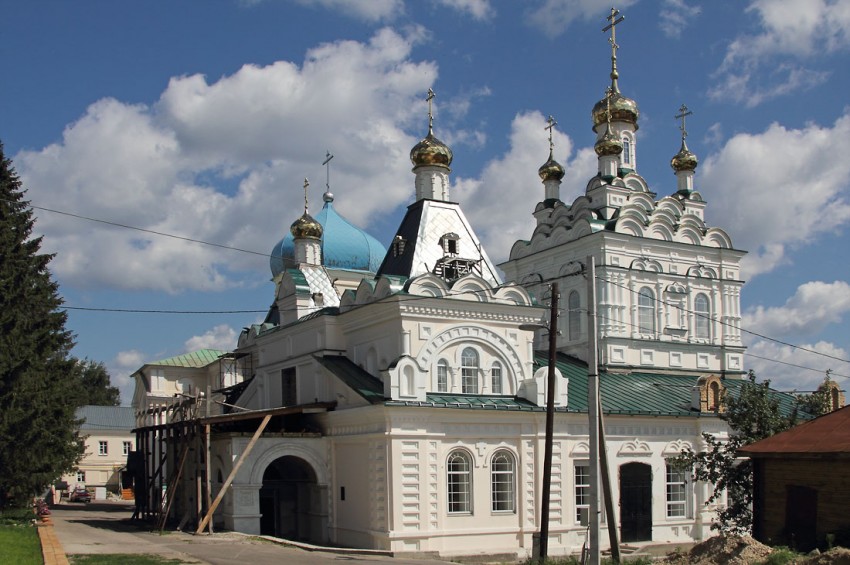 Пенза. Троицкий женский монастырь. Церковь Троицы Живоначальной. фасады