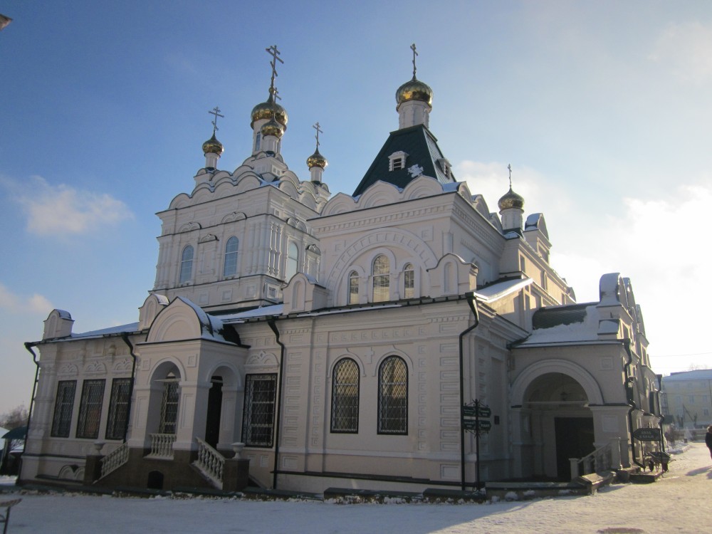 Пенза. Троицкий женский монастырь. Церковь Троицы Живоначальной. фасады