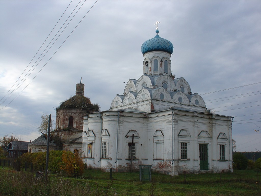 Храмовый комплекс. Церкви Покрова Пресвятой Богородицы и Богоявления Господня, Дор (Буйский район, Костромская область). фасады