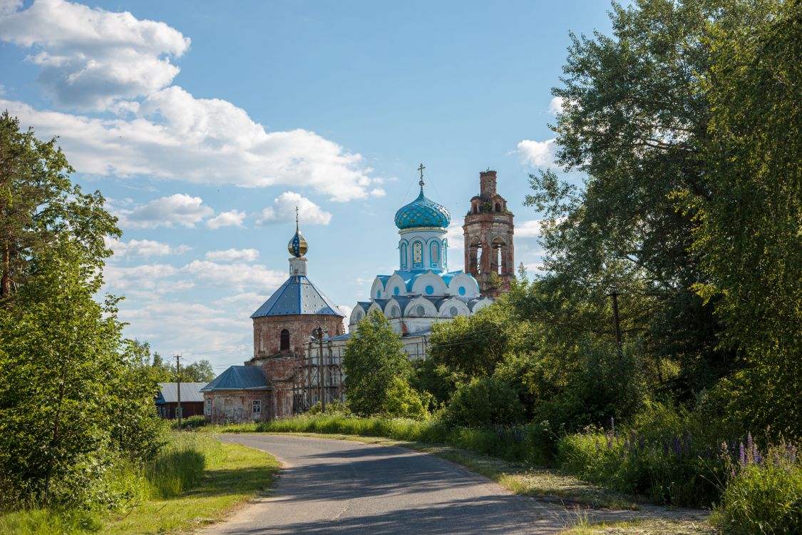 Храмовый комплекс. Церкви Покрова Пресвятой Богородицы и Богоявления Господня, Дор (Буйский район, Костромская область). фасады