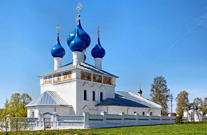 Бурмакино, село. Церковь Воскресения Христова. фасады