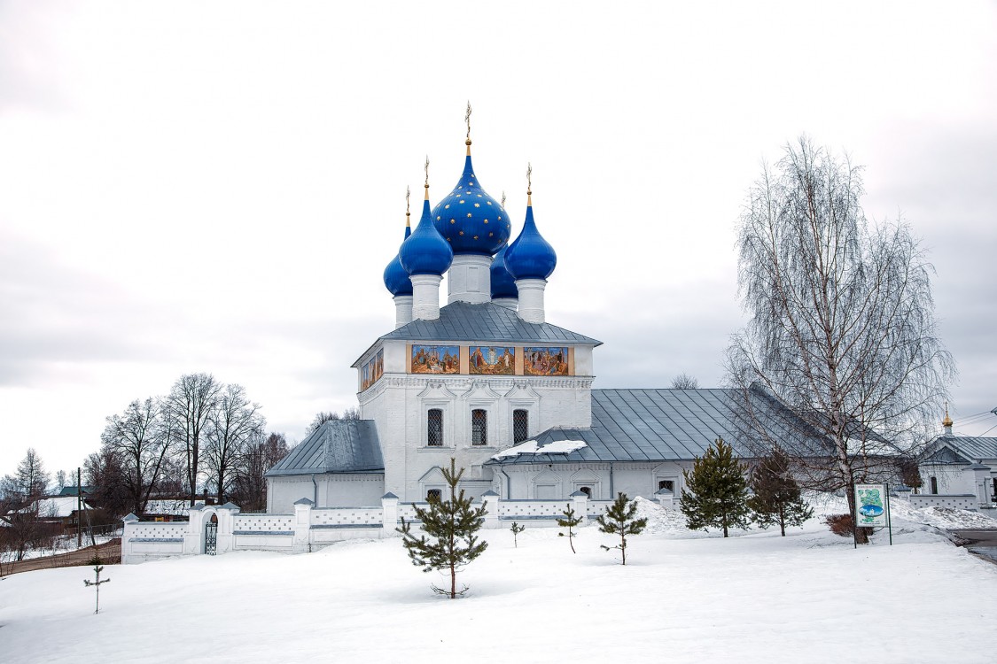 Бурмакино, село. Церковь Воскресения Христова. общий вид в ландшафте