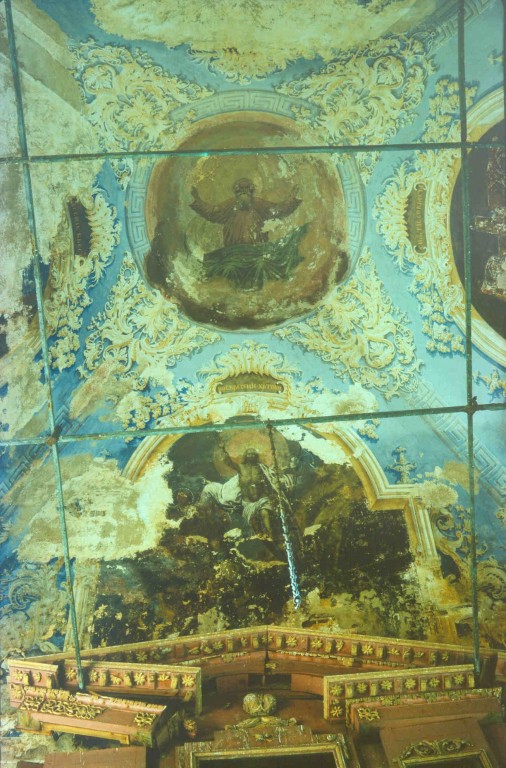 Церковь Воскресения Христова, Бурмакино, село (Некрасовский район, Ярославская область). интерьер и убранство, 1996