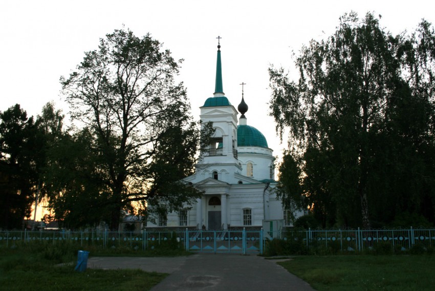 Городец. Церковь Покрова Пресвятой Богородицы. общий вид в ландшафте