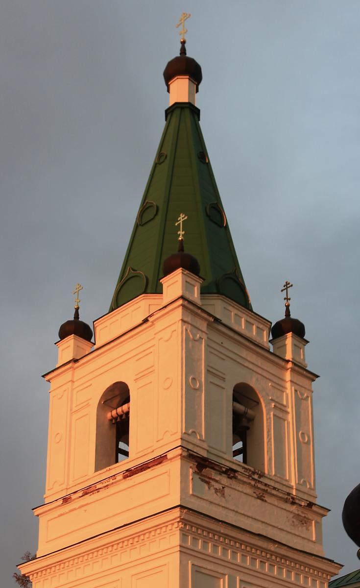 Завершение колокольни, архитектурные детали. Церковь Николая Чудотворца, Нестиары (Воскресенский район, Нижегородская область)