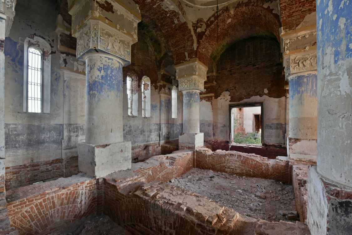 Церковь Казанской иконы Божией Матери, Бураково (Спасский район, Республика Татарстан). интерьер и убранство, Юго-западная сторона основного объема