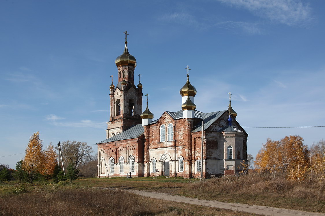 Церковь Усекновения главы Иоанна Предтечи, Крестовское (Шадринский район и г. Шадринск, Курганская область). фасады, Вид с юго-востока