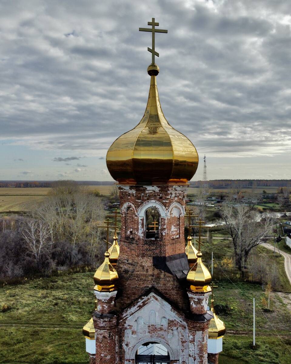 Крестовское. Церковь Усекновения главы Иоанна Предтечи. архитектурные детали, Купола