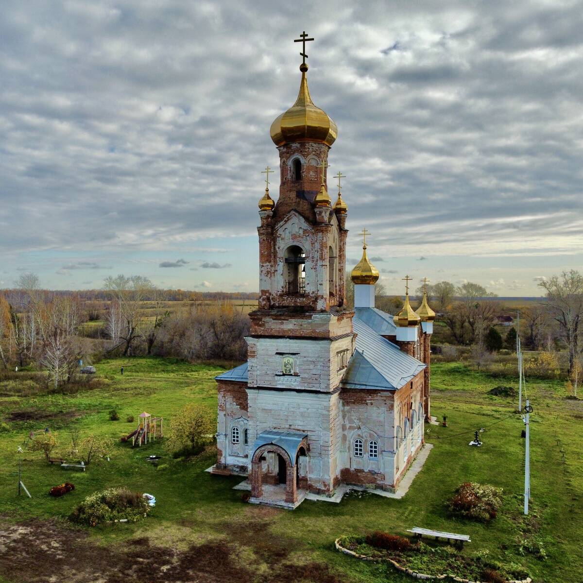 Церковь Усекновения главы Иоанна Предтечи, Крестовское (Шадринский район и г. Шадринск, Курганская область). фасады, Вид с запада