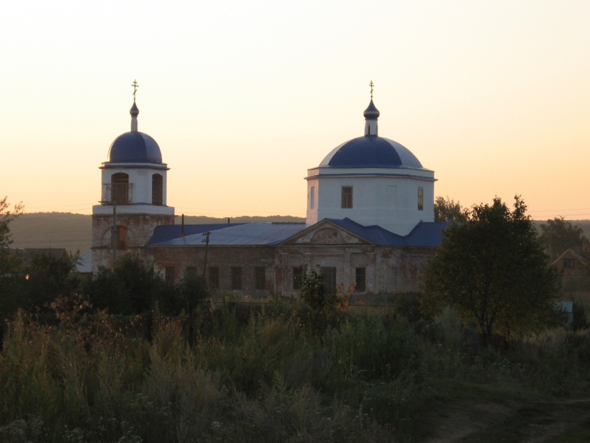 Новинки. Церковь Успения Пресвятой Богородицы. фасады