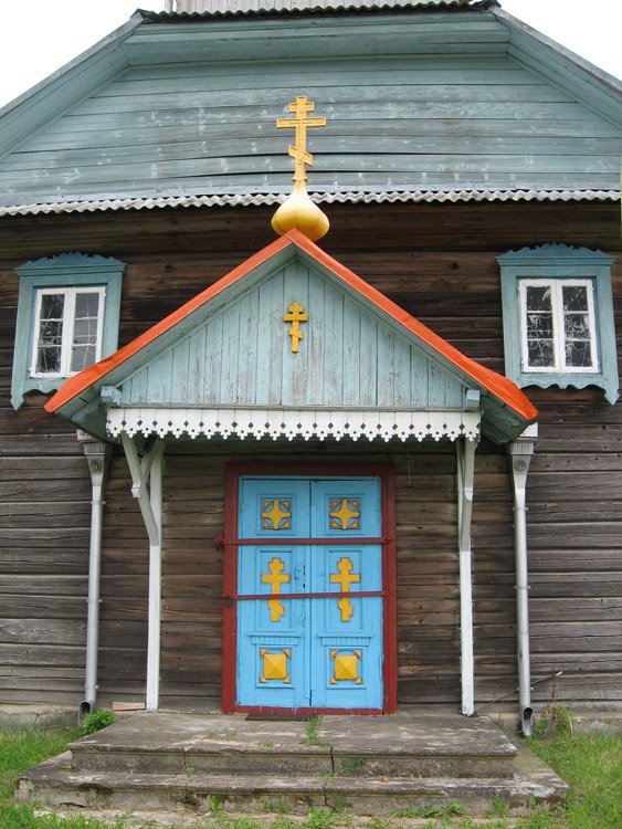 Неизвестная старообрядческая моленная, Криваны (Калупской волости) (Аугшдаугавский край, Латвия). архитектурные детали, Крыльцо