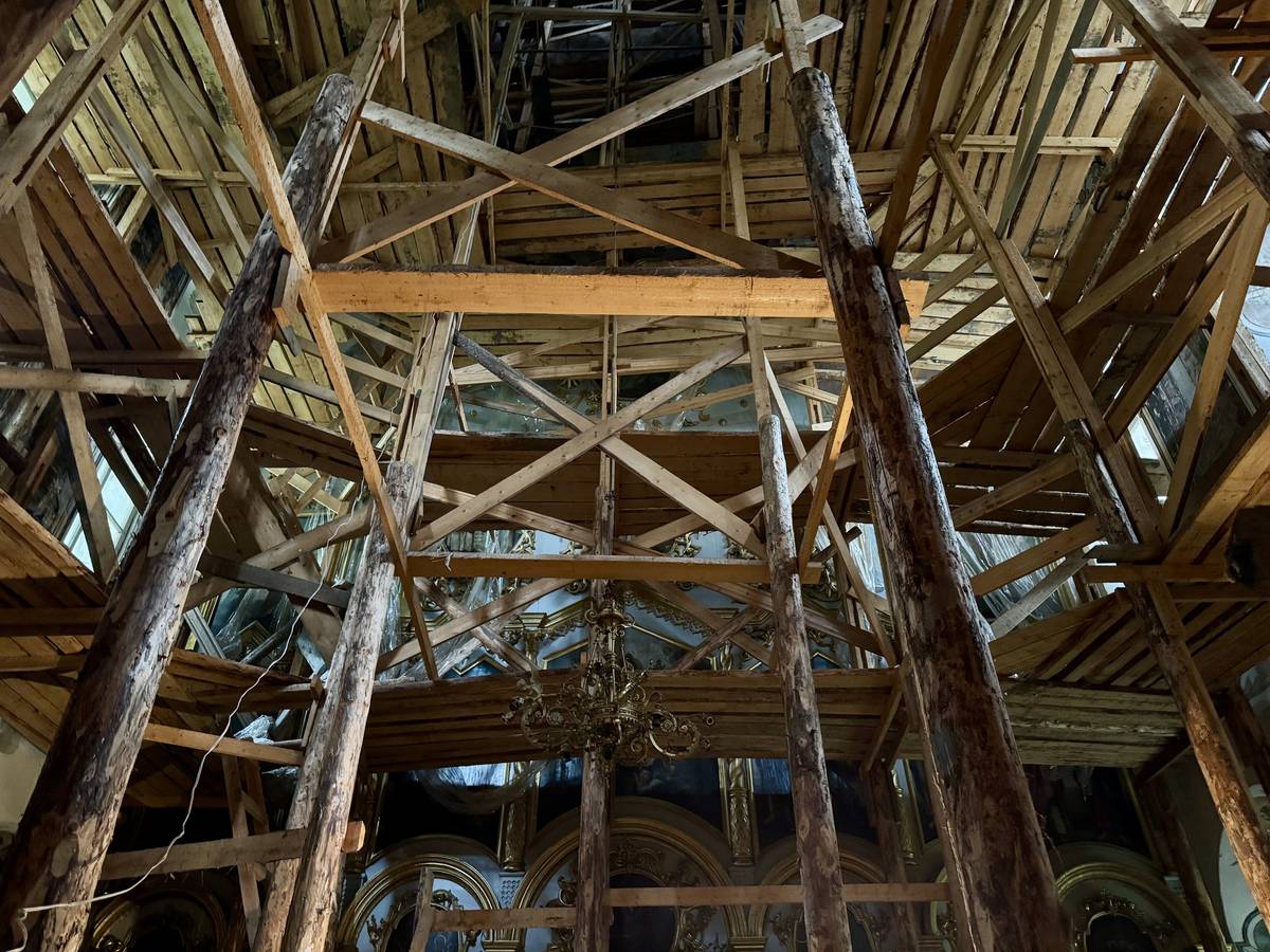 Интерьер загромождён лесами, интерьер и убранство. Собор Преображения Господня, Яренск (Ленский район, Архангельская область)