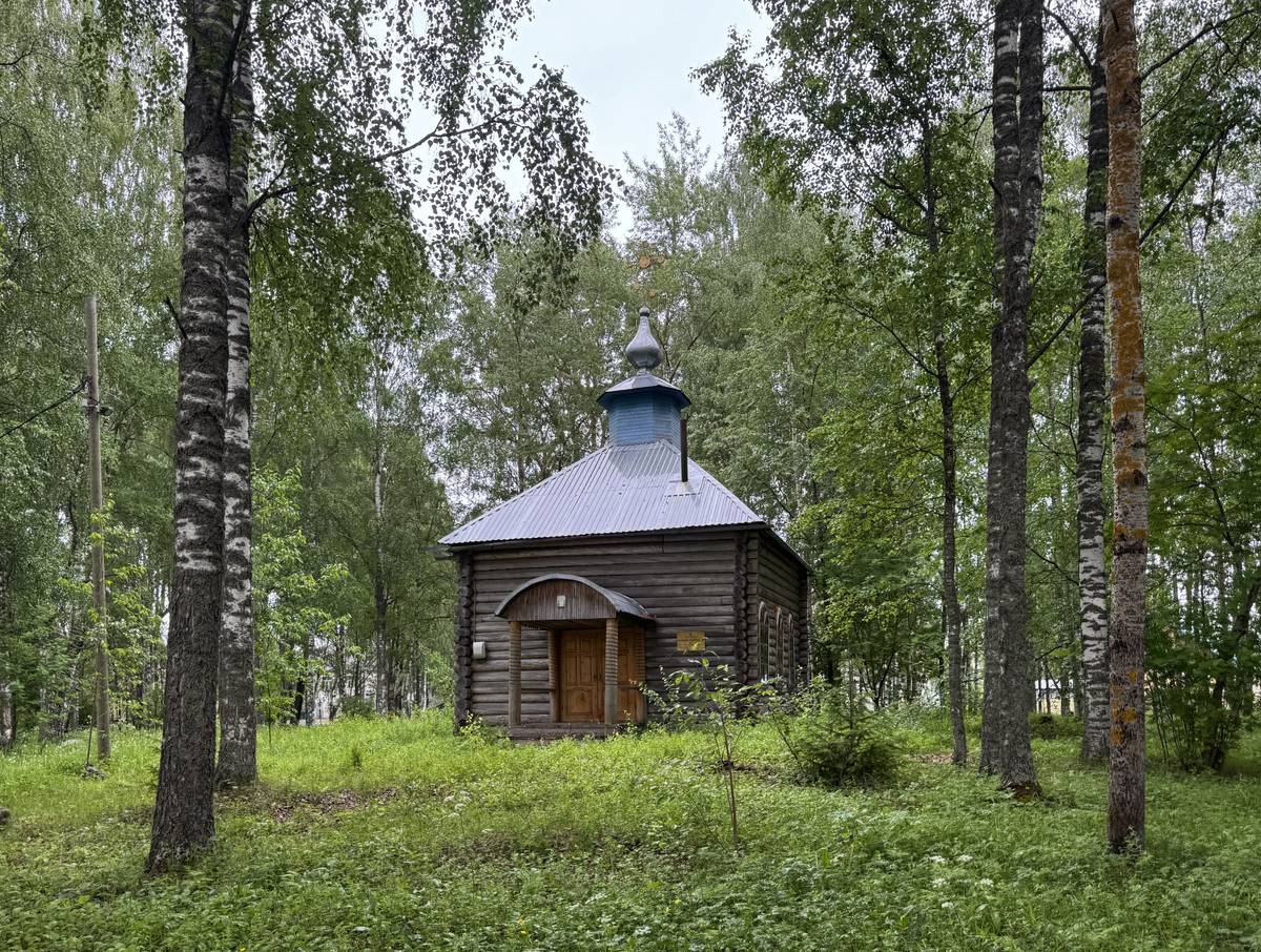 Вид с юго-запада, фасады. Часовня Космы и Дамиана, Яренск (Ленский район, Архангельская область)