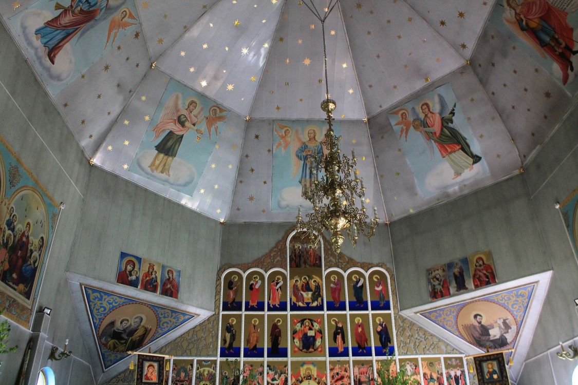 Церковь Успения Пресвятой Богородицы, Микунь (Усть-Вымский район, Республика Коми). интерьер и убранство