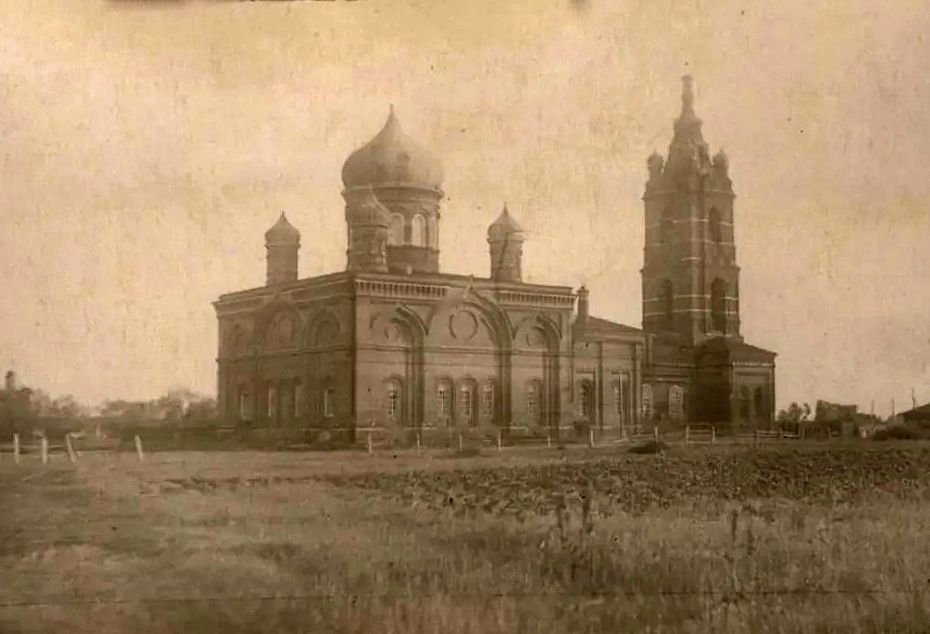 Фотоснимок выполнен 12 июня 1949 г. С сайта: pastvu.com, архивная фотография. Церковь Троицы Живоначальной, Саввино (Егорьевский городской округ, Московская область)