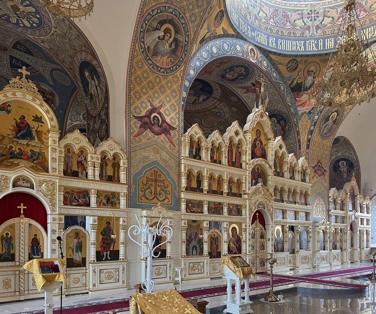 Иконостасы, интерьер и убранство. Церковь Троицы Живоначальной (новая), Саввино (Егорьевский городской округ, Московская область)