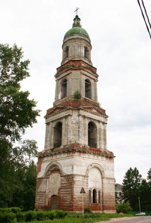 Собор Троицы Живоначальной, Красный Холм (Краснохолмский район, Тверская область). фасады