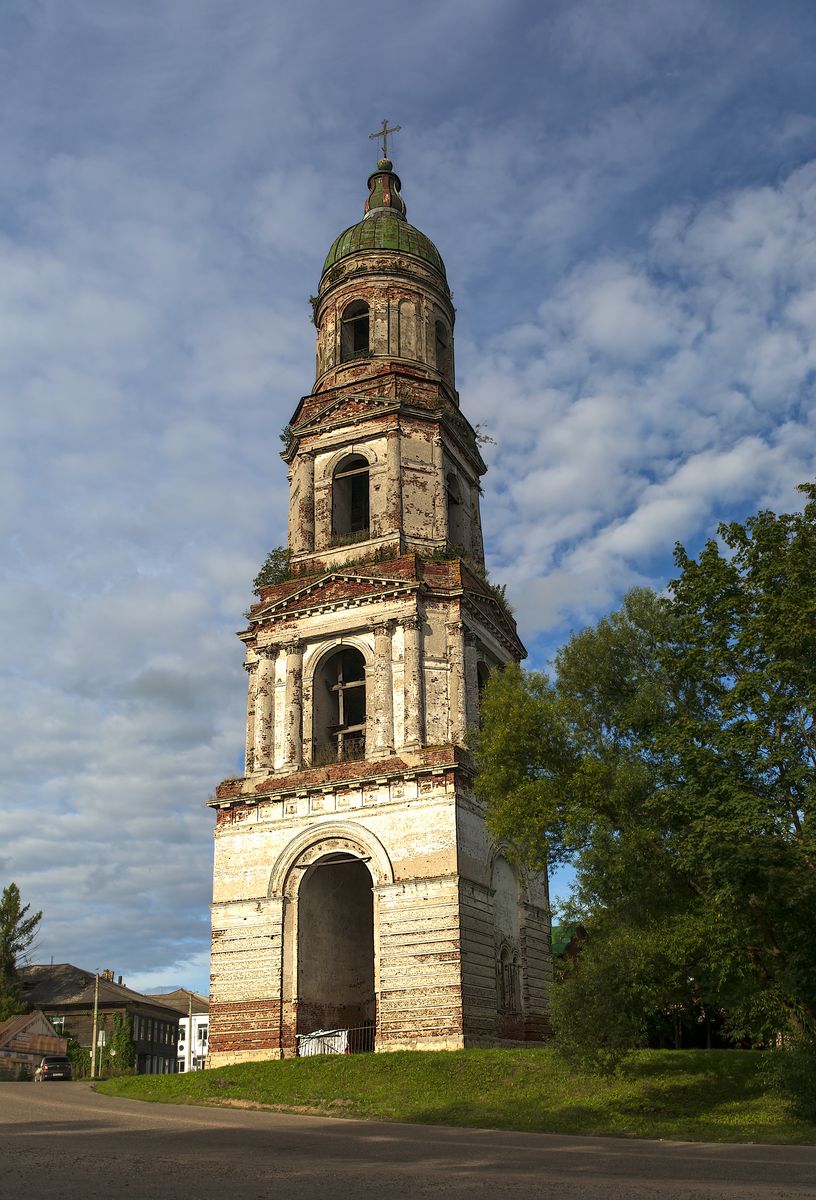 Собор Троицы Живоначальной, Красный Холм (Краснохолмский район, Тверская область). фасады