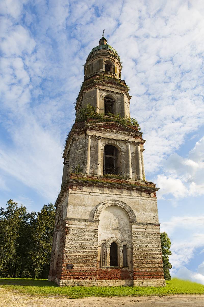 Собор Троицы Живоначальной, Красный Холм (Краснохолмский район, Тверская область). фасады