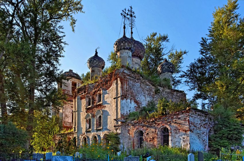 Алабузино. Церковь Троицы Живоначальной. фасады