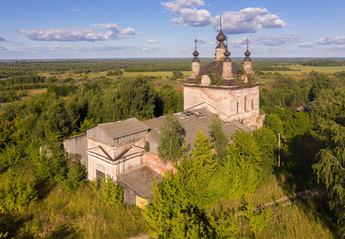 Церковь Спаса Нерукотворного Образа, Константиново (Бежецкий район, Тверская область). фасады