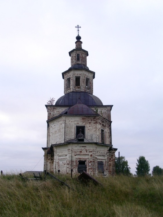 Церковь Троицы Живоначальной, Вожем (Ленский район, Архангельская область). фасады, вид с востока