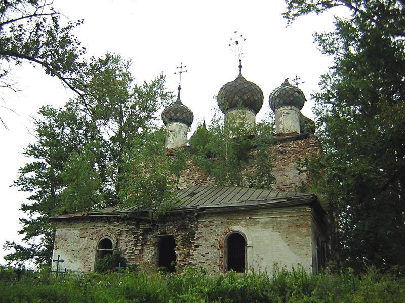Церковь Троицы Живоначальной, Алабузино (Бежецкий район, Тверская область). фасады