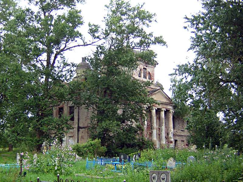 Церковь Смоленской иконы Божией Матери, Алабузино (Бежецкий район, Тверская область). фасады