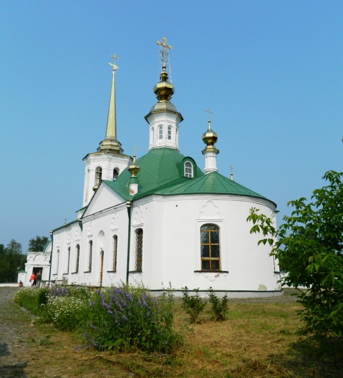 Церковь Рождества Пресвятой Богородицы, Берёзово (Берёзовский район, Ханты-Мансийский автономный округ). фасады