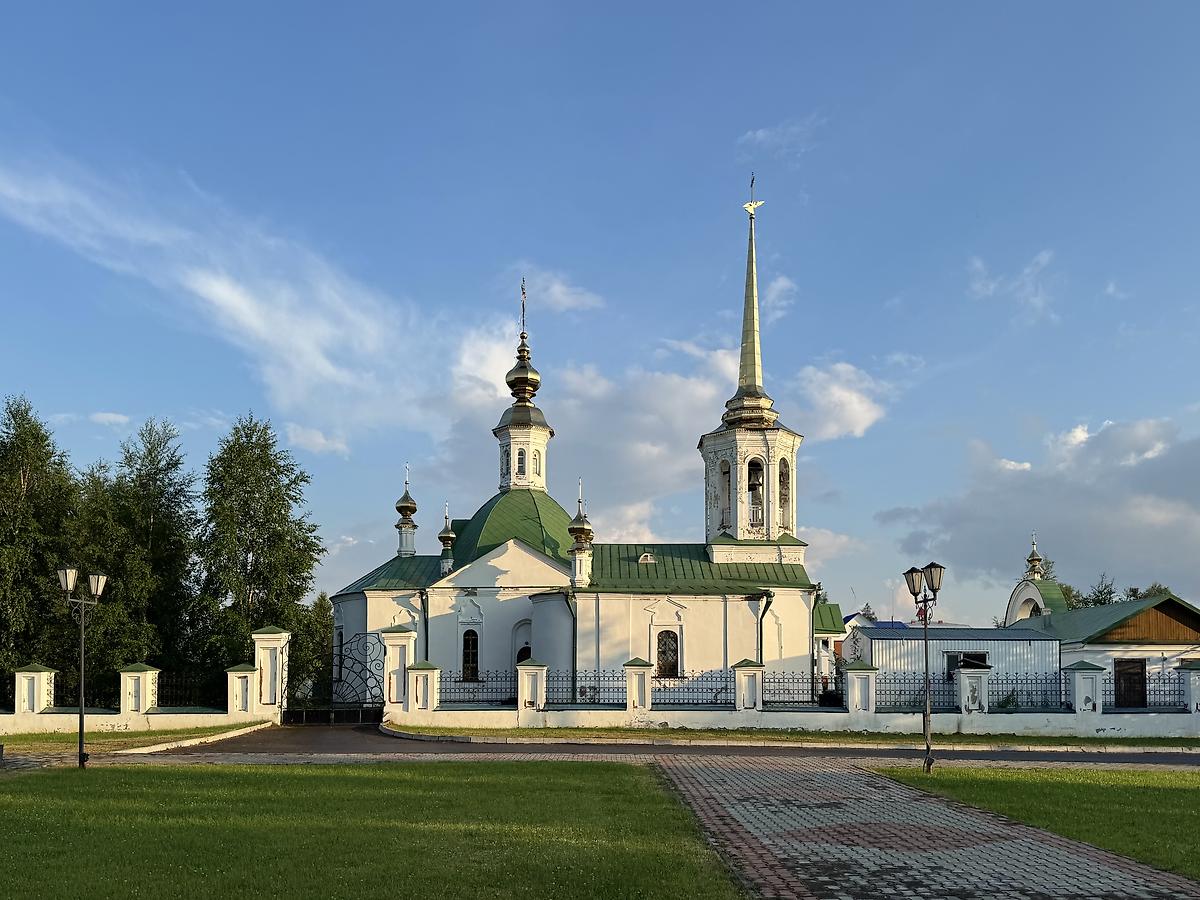 Вид с севера, фасады. Церковь Рождества Пресвятой Богородицы, Берёзово (Берёзовский район, Ханты-Мансийский автономный округ)