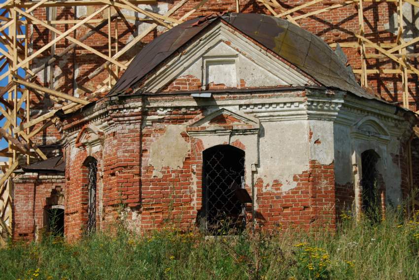 Церковь Михаила Архангела, Михайловское (Галичский район, Костромская область). документальные фотографии, Вид на алтарную часть 