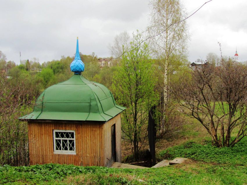 Неизвестная часовня у Троицкой церкви в Зеленской слободе, Тотьма (Тотемский район, Вологодская область). фасады