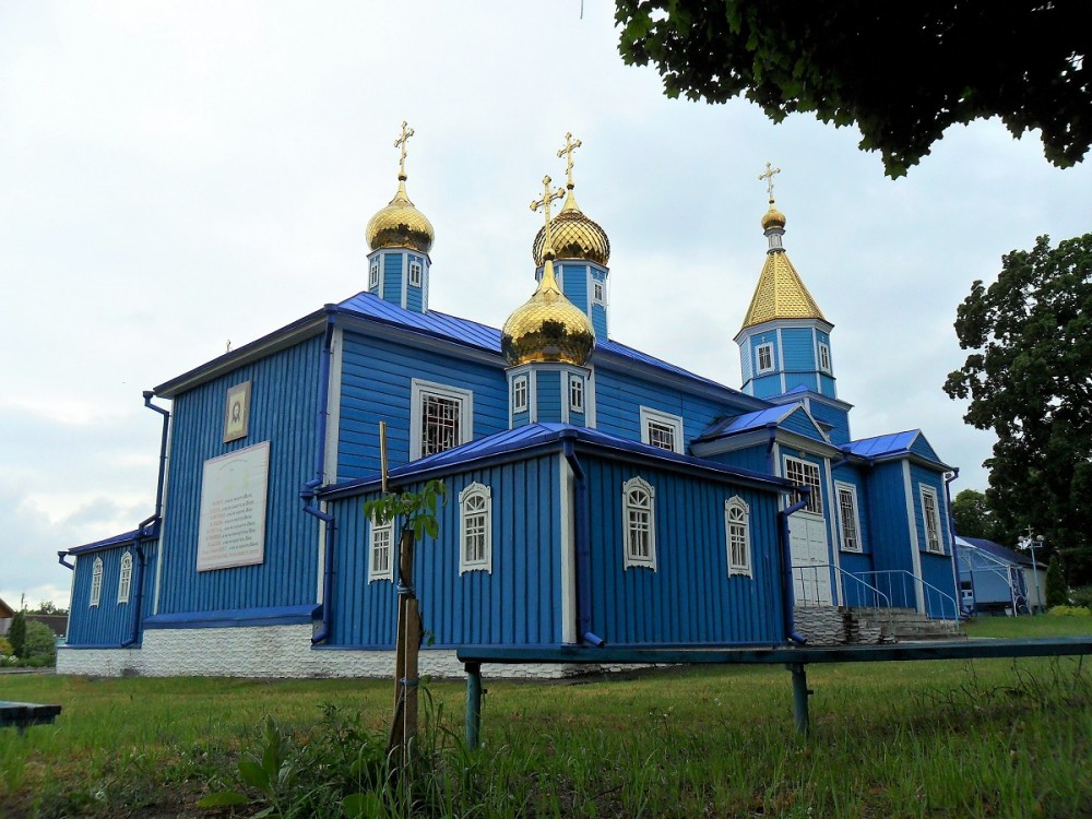 Кобрин. Церковь Петра и Павла. фасады