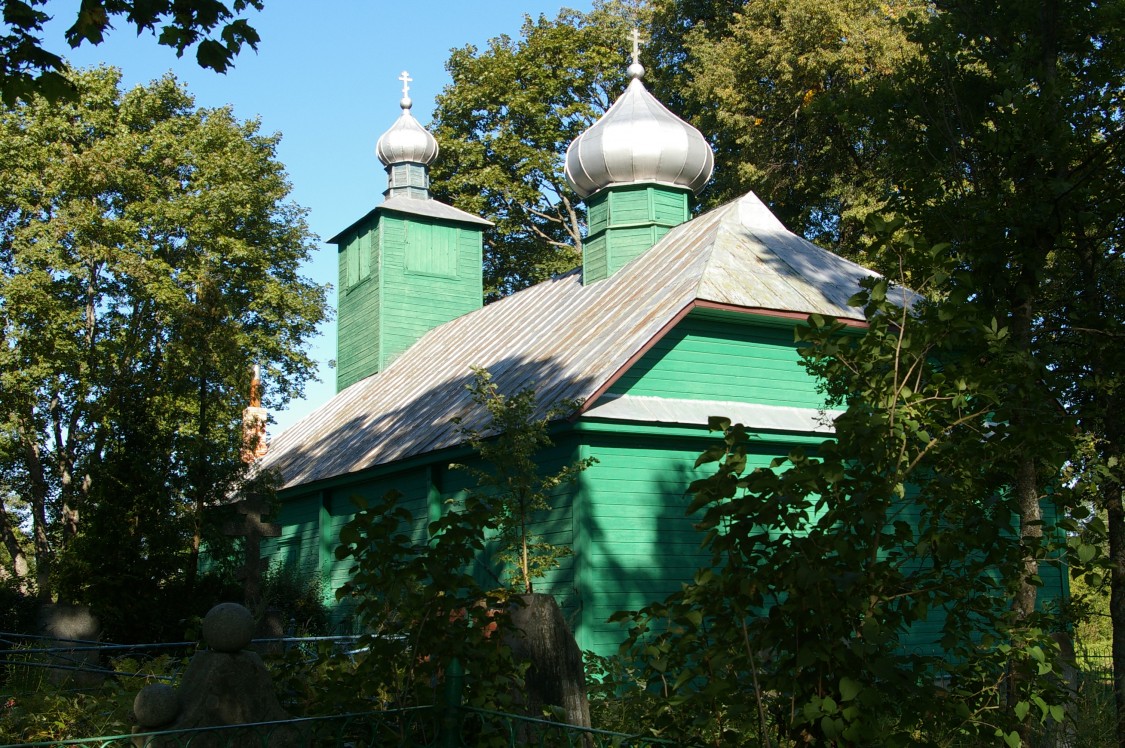 Моленная Покрова Пресвятой Богородицы и Димитрия Солунского, Кривошеево (Аугшдаугавский край, Латвия). фасады