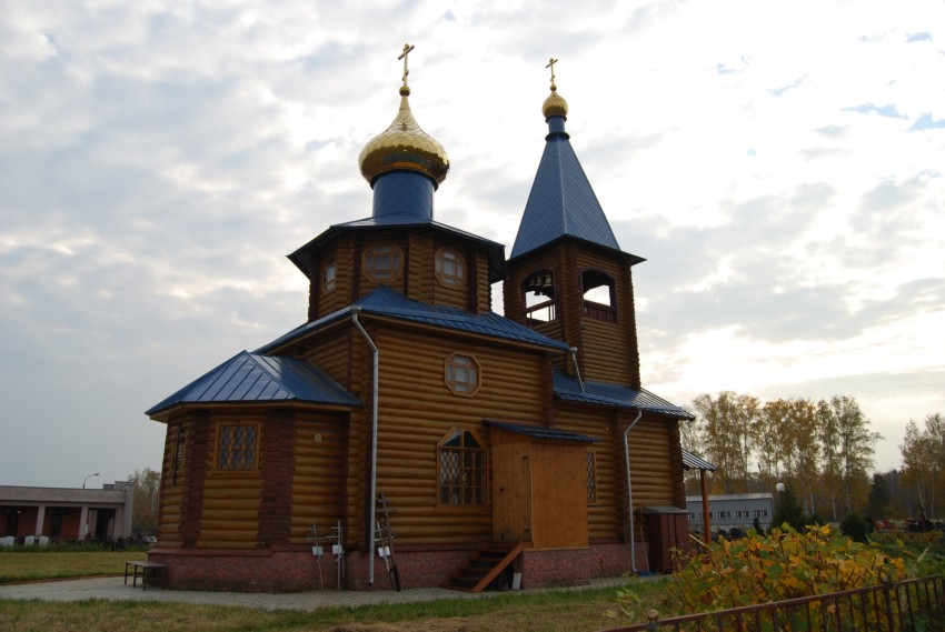 Церковь Николая Чудотворца на Богородском кладбище, Богородское кладбище (Богородский городской округ, Московская область). общий вид в ландшафте